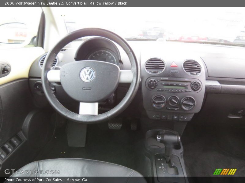 Mellow Yellow / Black 2006 Volkswagen New Beetle 2.5 Convertible