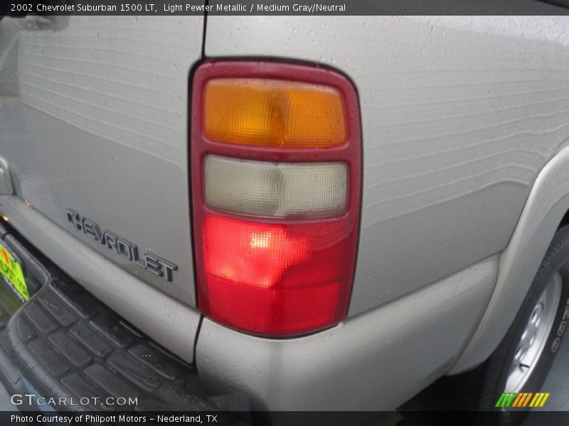 Light Pewter Metallic / Medium Gray/Neutral 2002 Chevrolet Suburban 1500 LT
