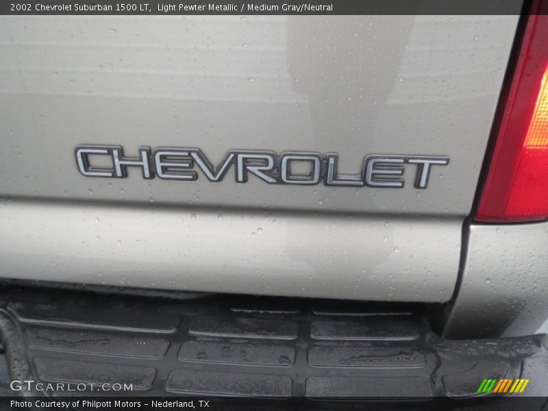 Light Pewter Metallic / Medium Gray/Neutral 2002 Chevrolet Suburban 1500 LT