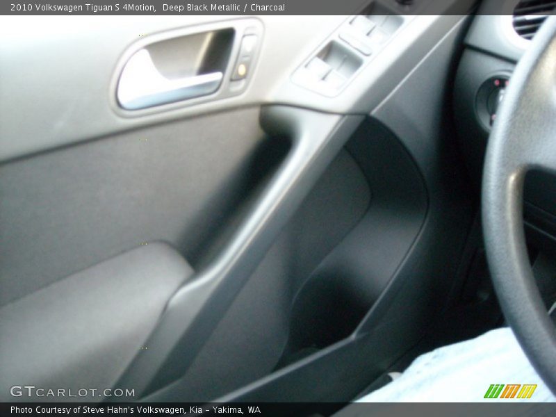 Deep Black Metallic / Charcoal 2010 Volkswagen Tiguan S 4Motion