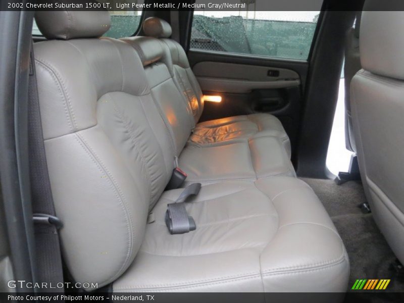Light Pewter Metallic / Medium Gray/Neutral 2002 Chevrolet Suburban 1500 LT