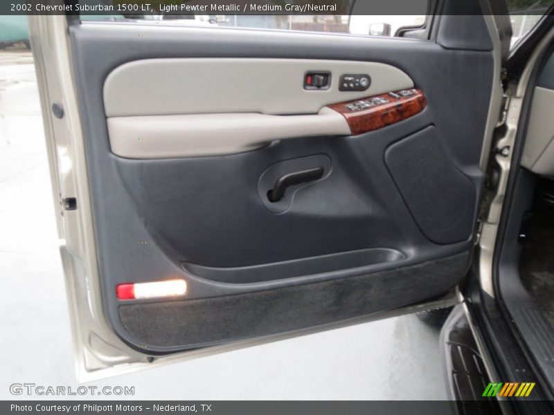 Light Pewter Metallic / Medium Gray/Neutral 2002 Chevrolet Suburban 1500 LT