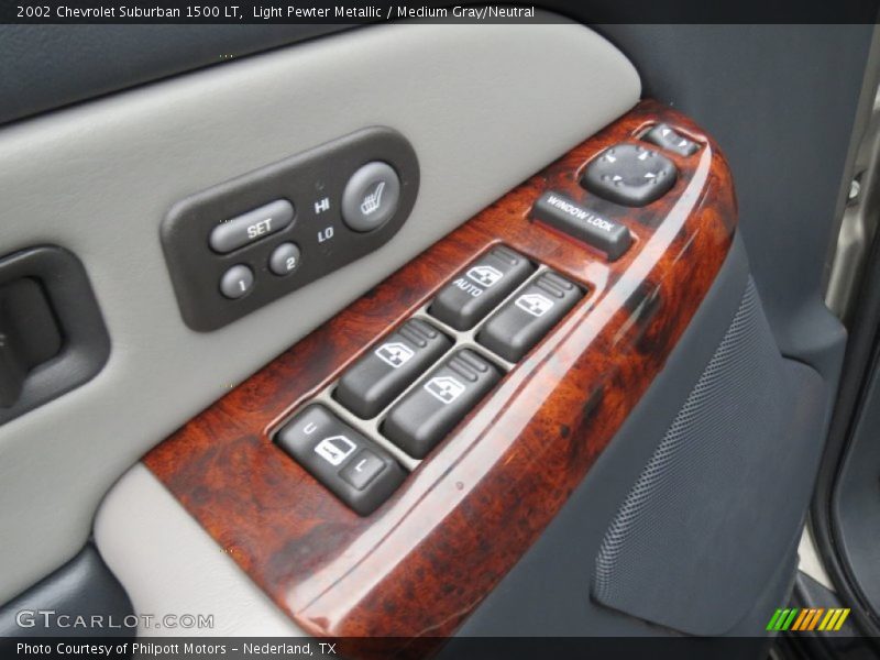 Light Pewter Metallic / Medium Gray/Neutral 2002 Chevrolet Suburban 1500 LT