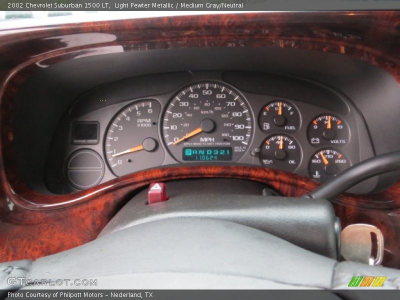 Light Pewter Metallic / Medium Gray/Neutral 2002 Chevrolet Suburban 1500 LT
