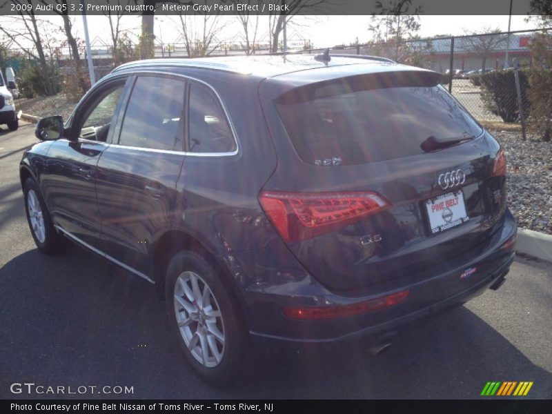 Meteor Gray Pearl Effect / Black 2009 Audi Q5 3.2 Premium quattro