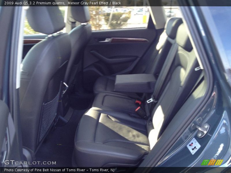 Meteor Gray Pearl Effect / Black 2009 Audi Q5 3.2 Premium quattro