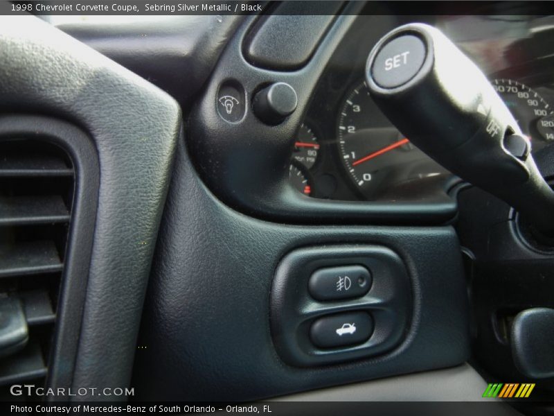 Controls of 1998 Corvette Coupe