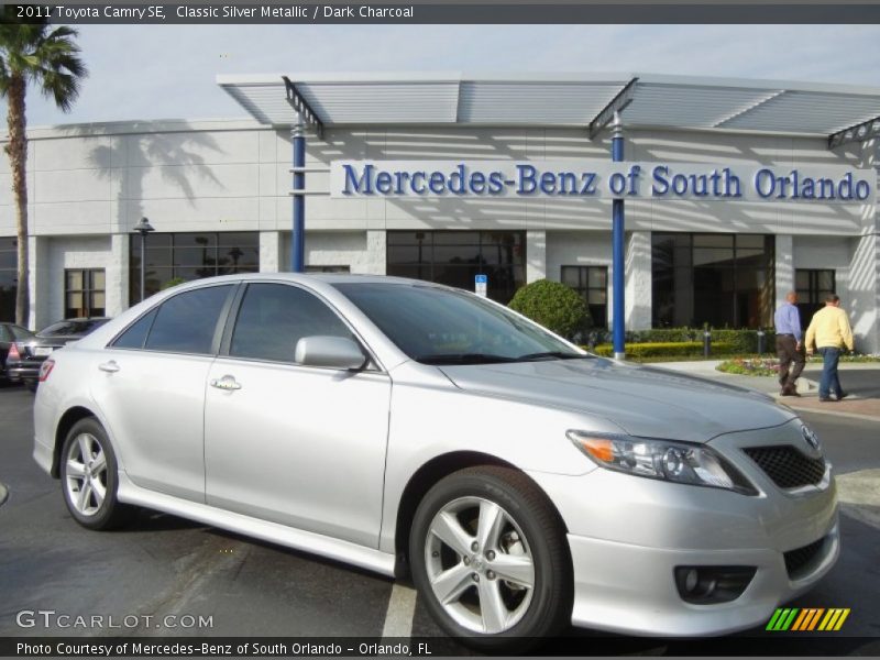 Classic Silver Metallic / Dark Charcoal 2011 Toyota Camry SE