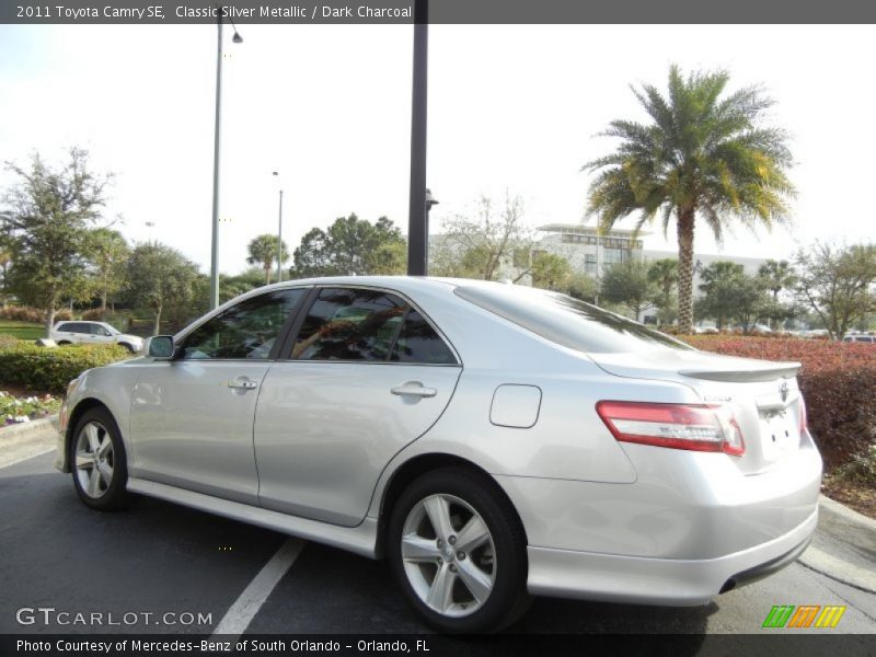 Classic Silver Metallic / Dark Charcoal 2011 Toyota Camry SE