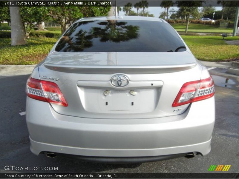 Classic Silver Metallic / Dark Charcoal 2011 Toyota Camry SE