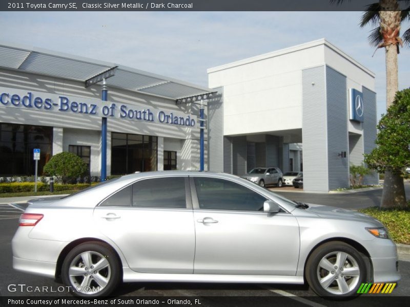 Classic Silver Metallic / Dark Charcoal 2011 Toyota Camry SE