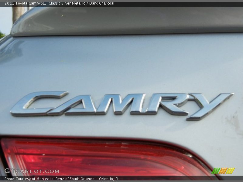 Classic Silver Metallic / Dark Charcoal 2011 Toyota Camry SE