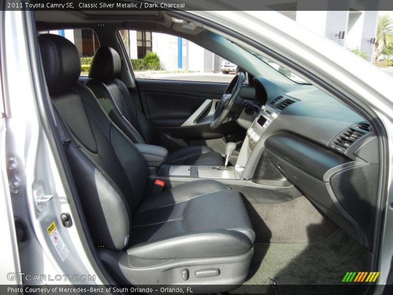 Classic Silver Metallic / Dark Charcoal 2011 Toyota Camry SE