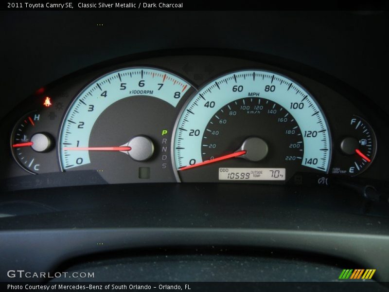 Classic Silver Metallic / Dark Charcoal 2011 Toyota Camry SE