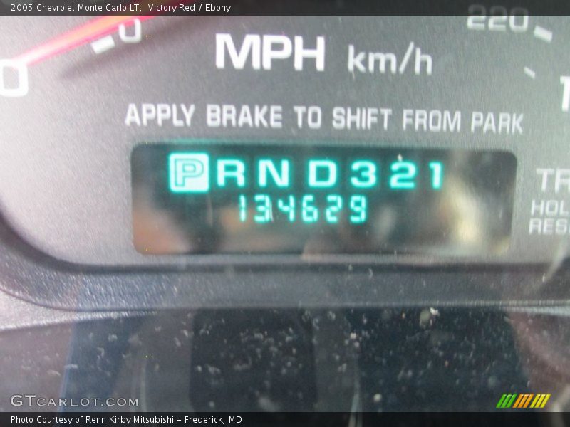 Victory Red / Ebony 2005 Chevrolet Monte Carlo LT
