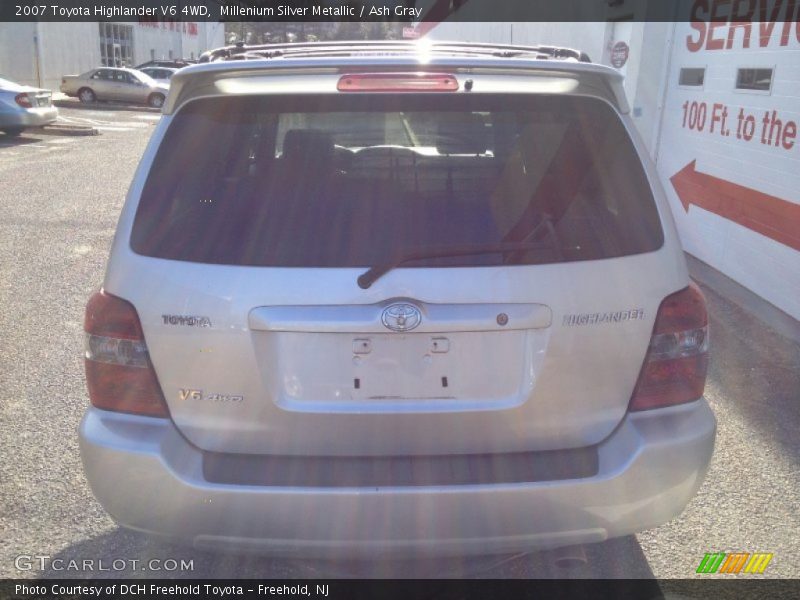 Millenium Silver Metallic / Ash Gray 2007 Toyota Highlander V6 4WD