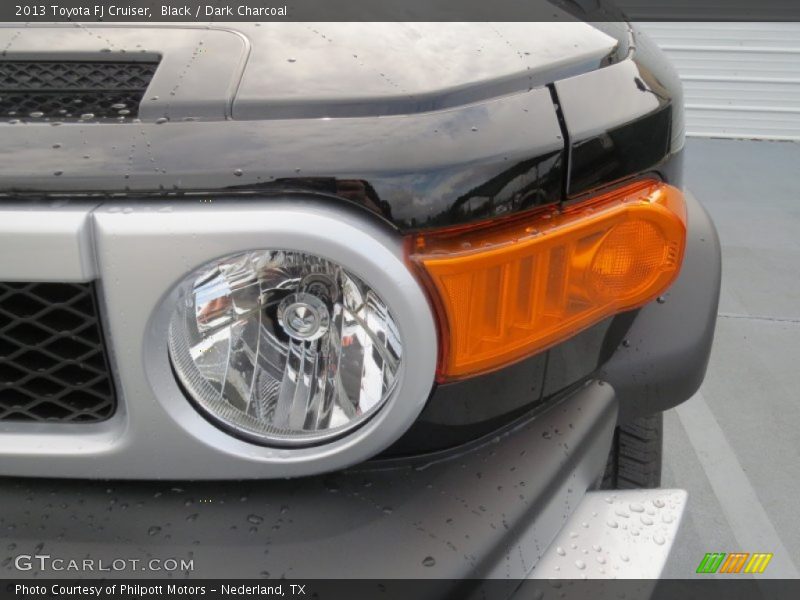 Black / Dark Charcoal 2013 Toyota FJ Cruiser