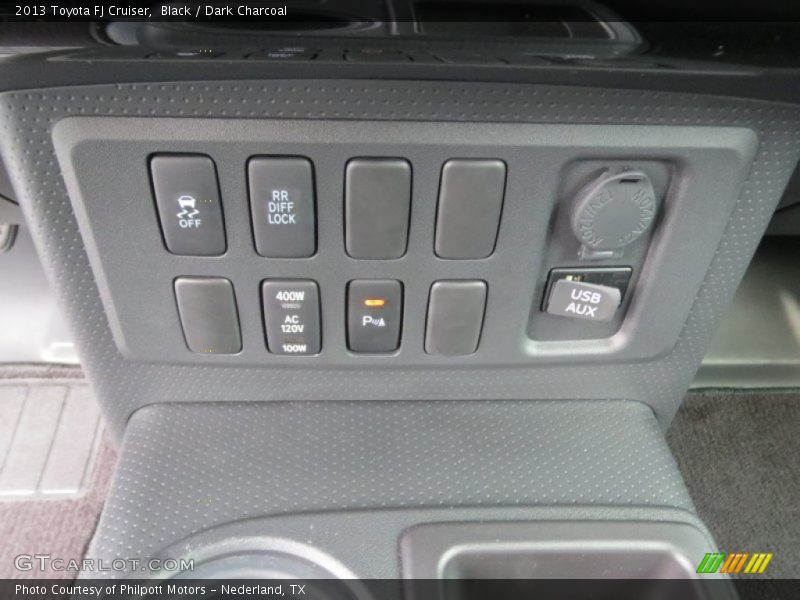 Controls of 2013 FJ Cruiser 