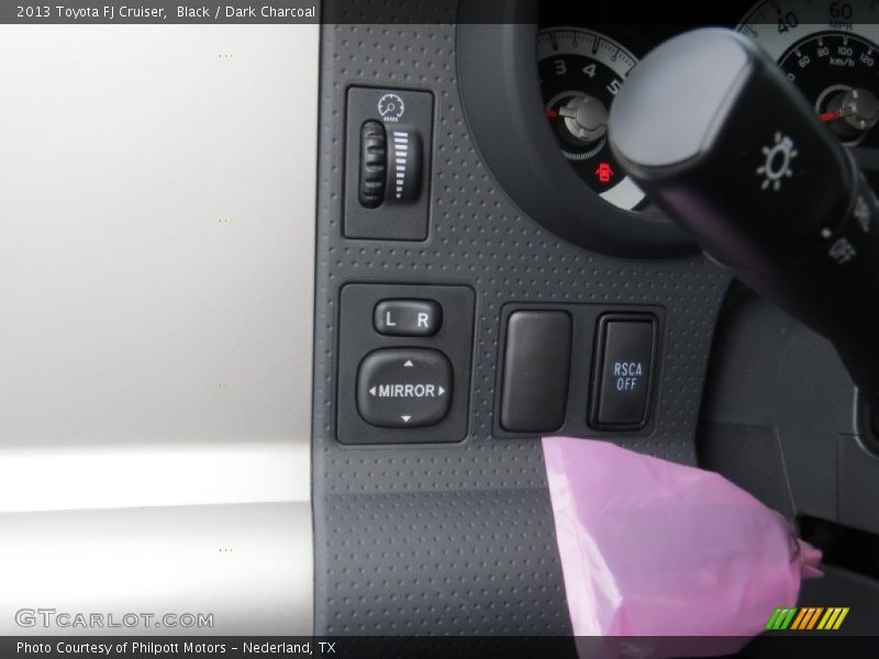 Controls of 2013 FJ Cruiser 