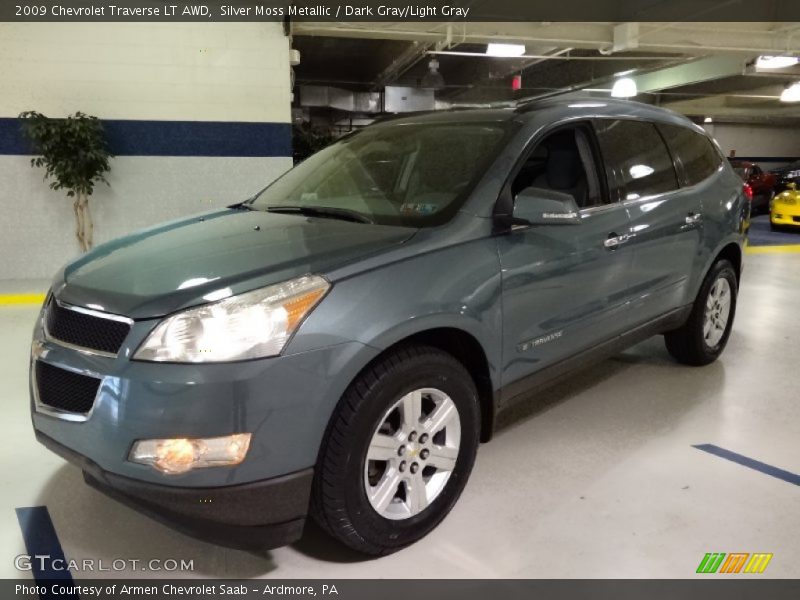 Silver Moss Metallic / Dark Gray/Light Gray 2009 Chevrolet Traverse LT AWD