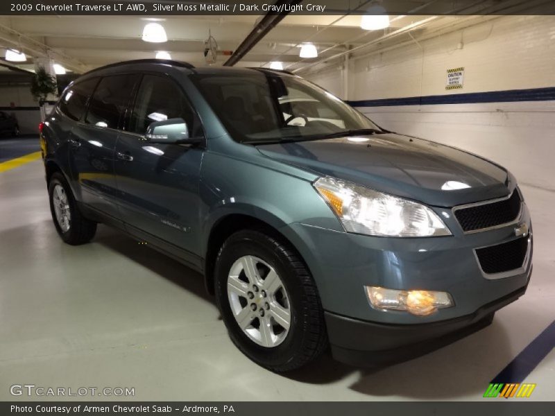 Silver Moss Metallic / Dark Gray/Light Gray 2009 Chevrolet Traverse LT AWD