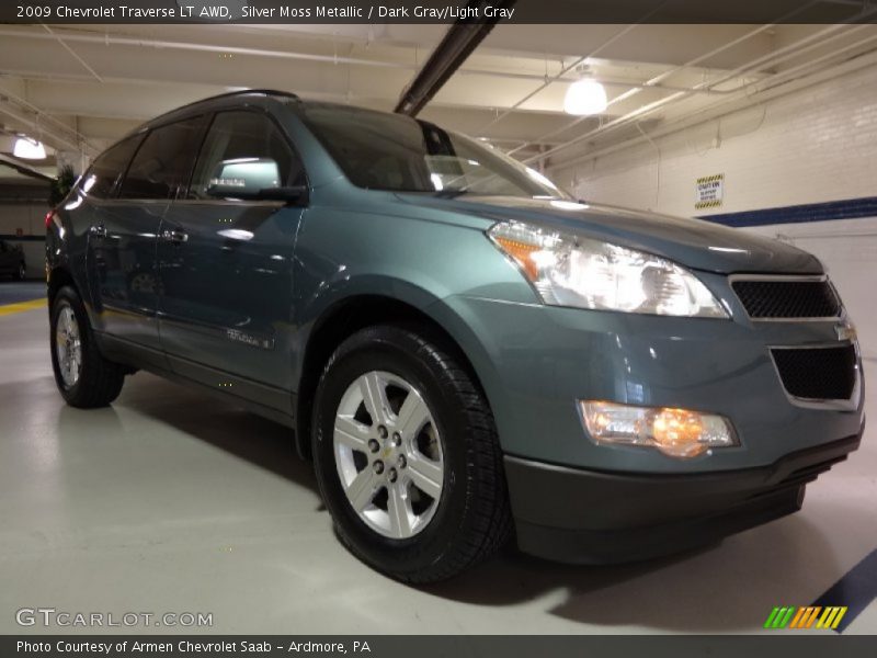 Silver Moss Metallic / Dark Gray/Light Gray 2009 Chevrolet Traverse LT AWD