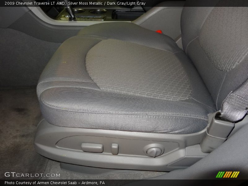 Silver Moss Metallic / Dark Gray/Light Gray 2009 Chevrolet Traverse LT AWD
