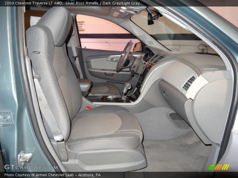 Silver Moss Metallic / Dark Gray/Light Gray 2009 Chevrolet Traverse LT AWD