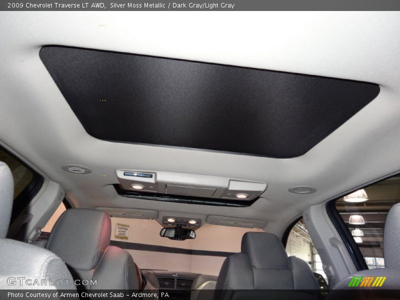 Silver Moss Metallic / Dark Gray/Light Gray 2009 Chevrolet Traverse LT AWD
