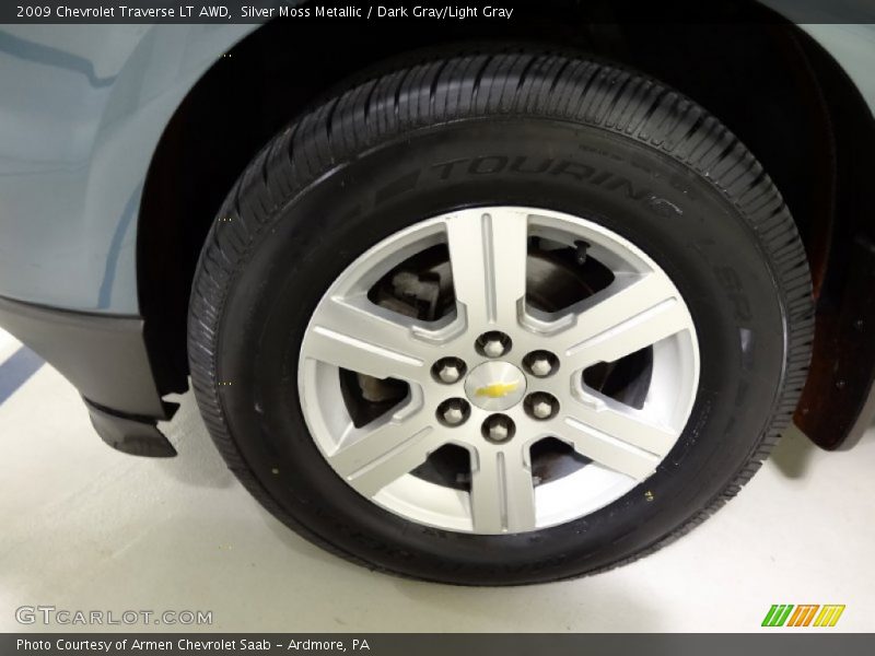 Silver Moss Metallic / Dark Gray/Light Gray 2009 Chevrolet Traverse LT AWD