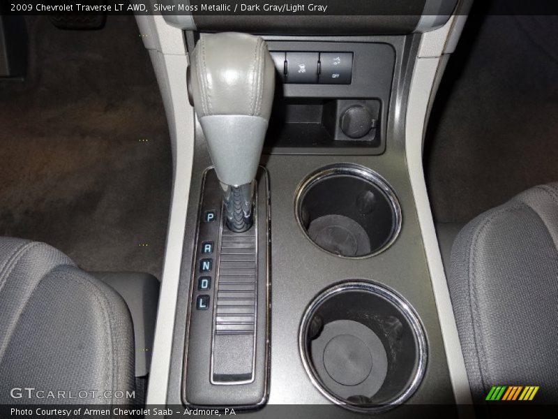 Silver Moss Metallic / Dark Gray/Light Gray 2009 Chevrolet Traverse LT AWD
