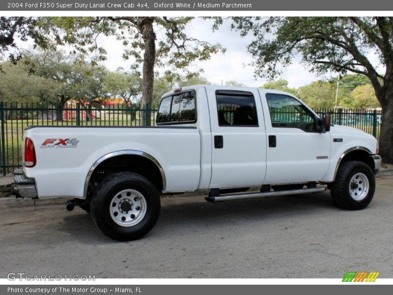 Oxford White / Medium Parchment 2004 Ford F350 Super Duty Lariat Crew Cab 4x4