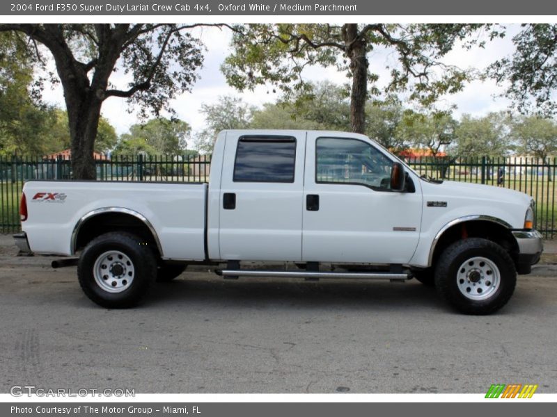 Oxford White / Medium Parchment 2004 Ford F350 Super Duty Lariat Crew Cab 4x4