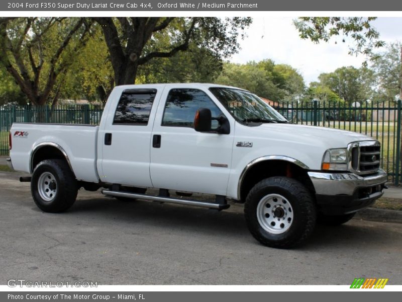 Oxford White / Medium Parchment 2004 Ford F350 Super Duty Lariat Crew Cab 4x4