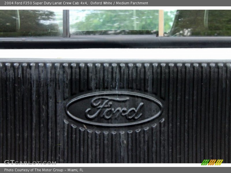 Oxford White / Medium Parchment 2004 Ford F350 Super Duty Lariat Crew Cab 4x4