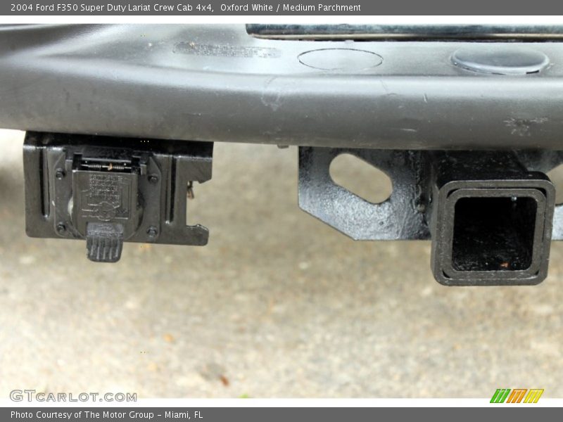 Oxford White / Medium Parchment 2004 Ford F350 Super Duty Lariat Crew Cab 4x4