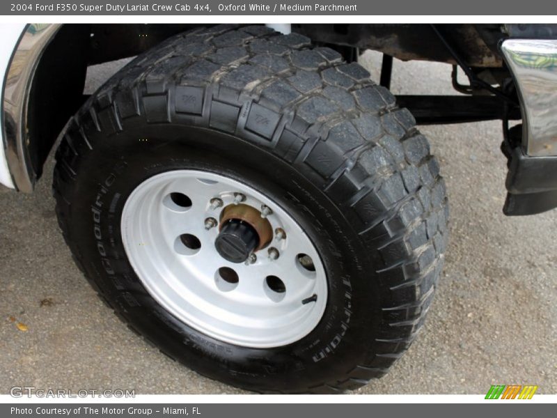 Oxford White / Medium Parchment 2004 Ford F350 Super Duty Lariat Crew Cab 4x4