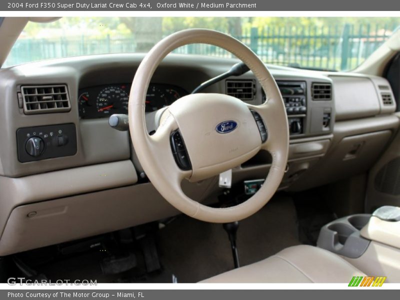Oxford White / Medium Parchment 2004 Ford F350 Super Duty Lariat Crew Cab 4x4