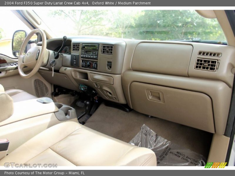Oxford White / Medium Parchment 2004 Ford F350 Super Duty Lariat Crew Cab 4x4