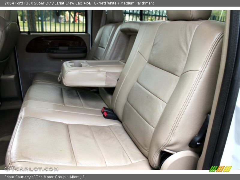 Oxford White / Medium Parchment 2004 Ford F350 Super Duty Lariat Crew Cab 4x4