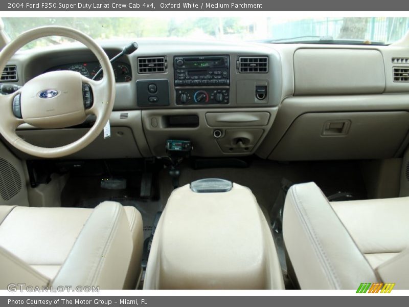 Oxford White / Medium Parchment 2004 Ford F350 Super Duty Lariat Crew Cab 4x4