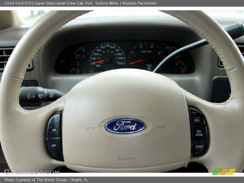 Oxford White / Medium Parchment 2004 Ford F350 Super Duty Lariat Crew Cab 4x4