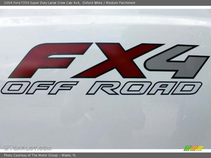Oxford White / Medium Parchment 2004 Ford F350 Super Duty Lariat Crew Cab 4x4