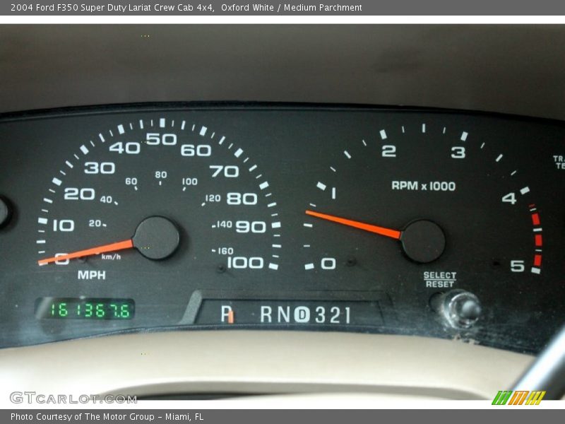 Oxford White / Medium Parchment 2004 Ford F350 Super Duty Lariat Crew Cab 4x4