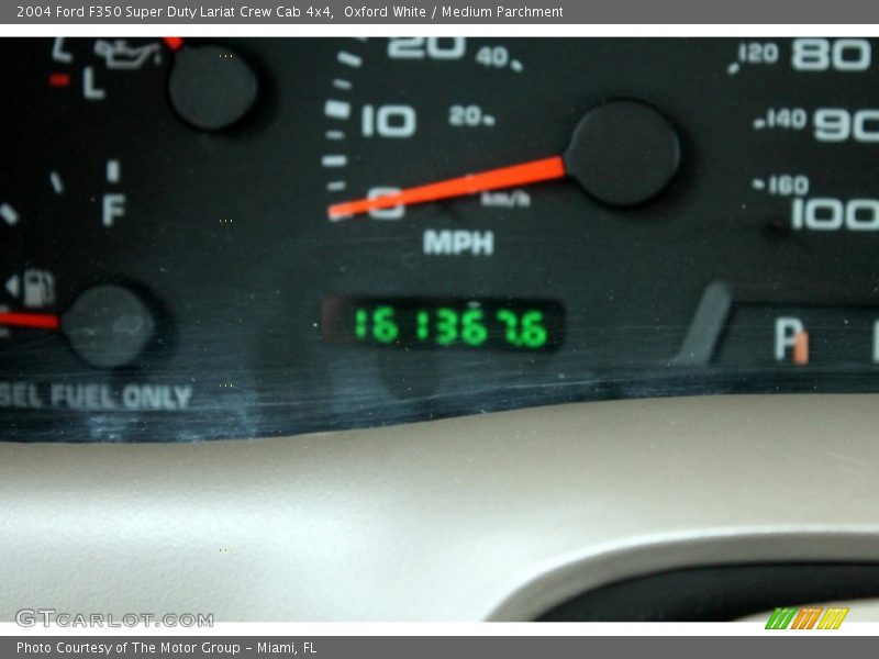 Oxford White / Medium Parchment 2004 Ford F350 Super Duty Lariat Crew Cab 4x4