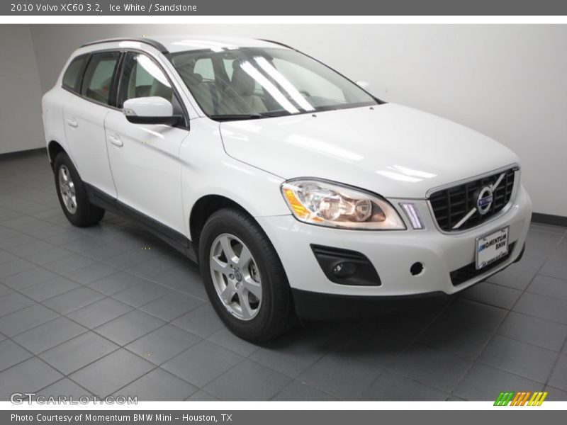 Ice White / Sandstone 2010 Volvo XC60 3.2