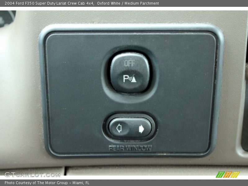 Oxford White / Medium Parchment 2004 Ford F350 Super Duty Lariat Crew Cab 4x4