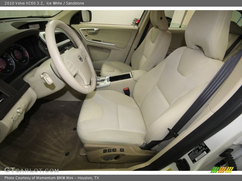 Ice White / Sandstone 2010 Volvo XC60 3.2