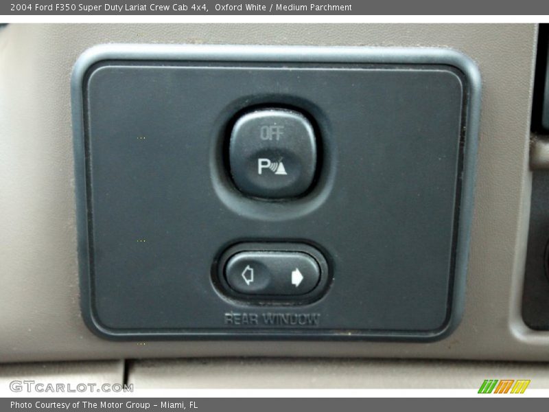 Oxford White / Medium Parchment 2004 Ford F350 Super Duty Lariat Crew Cab 4x4
