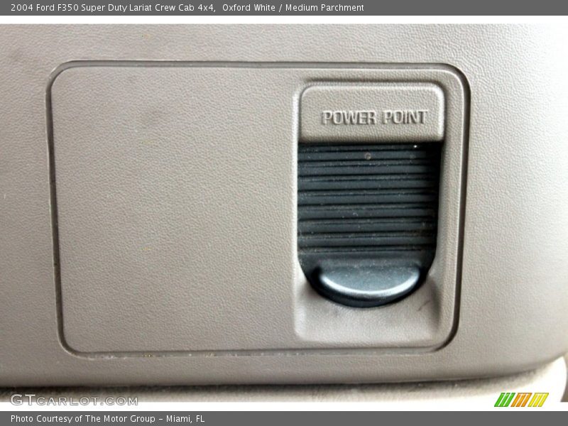 Oxford White / Medium Parchment 2004 Ford F350 Super Duty Lariat Crew Cab 4x4